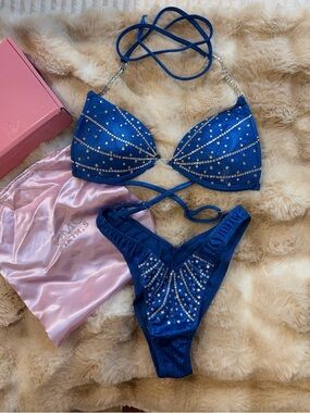 OMG Bikinis Women’s Figure or WPD suit royal blue size small never worn
